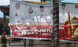 Satpol PP Copoti Baliho Bupati Meranti M Adil yang Ditangkap KPK<