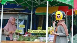 Raup Cuan, Omzet Pedagang di Pasar Takjil Banyuwangi Tembus Rp40 Juta per Hari