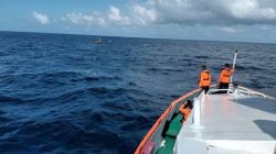 KM Pari Kudus Angkut 33 Penumpang Terbalik karena Diterjang Ombak