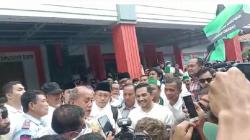 Bebas dari Lapas, Anas Urbaningrum Diberikan Buku tentang Nelson Mandela dari Sahabat<