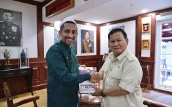 Prabowo Sambut Hangat Habib Jafar di Kemhan saat Peringati Nuzulul Quran 1444 H
