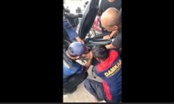 Evakuasi Anak Kucing Terjepit di Dek Motor Berlangsung Dramatis<