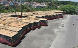 417 Bus Transjakarta Terbengkalai Akan Dilelang