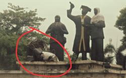 Patung Ikon Kota Santri di Ogan Ilir Roboh, Ini Penampakannya<
