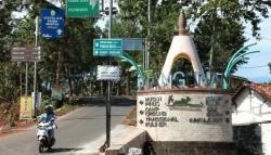 Polres Bantul Rekayasa Lalu Lintas, Bus Wisata ke Mangunan Lewat Imogiri<