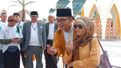 Syuting Bareng Ridwan Kamil, Pemeran Emak di Preman Pensiun Kaget <