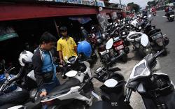Antrean Servis Motor Persiapan Mudik Lebaran 2023