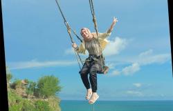 Wisata Seru Jogja Swing, Naik Ayunan di Atas Samudera Hindia