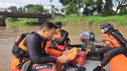 Suami Loncat dan Hilang di Sungai Citarum Bandung, Diduga gegara Bertengkar dengan Istri<