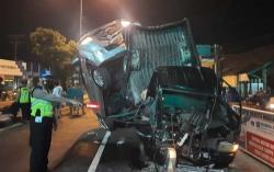  Kecelakaan Beruntun 6 Mobil di Magelang, 1 Orang Luka