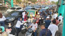 Terus Berbagi, Perindo Sumut Berikan Takjil untuk Pengguna Jalan di Depan Masjid Raya Medan