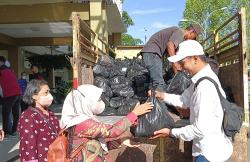 REI DIY Bagikan 1.000 Paket Sembako bagi Warga Miskin Gunungkidul