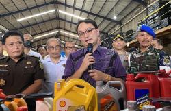  Polri Temukan Pelumas Palsu Sebanyak 1.153 Drum, Wamendag: Kerugian Negara Rp16,5 Miliar 