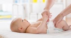 Jaga Kesehatan Kulit Bayi, Ganti Popoknya 2-3 Jam Sehari, Ini Penjelasan Dokter!