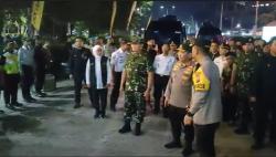 Panglima TNI Dampingi Kapolri Tinjau Arus Mudik Lebaran di Terminal Bungurasih<