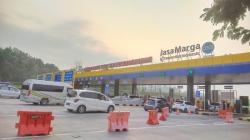 Begini Situasi Terkini Arus Mudik di Gerbang Tol Kalikangkung Semarang <