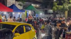 Malam Takbiran di Bandung, Muda Mudi Buru Baju Lebaran di Pusat Fesyen<