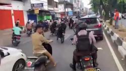 Aksi Kejar-kejaran Warnai Pembubaran Pelaku Balap Liar di Makassar<