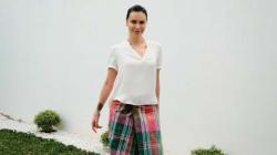 Bukan Muslim Sophia Latjuba Ikut Merayakan Lebaran, Pakaiannya Jadi Sorotan