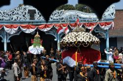 Tradisi Lebaran di Jawa Tengah, Grebeg Syawal Keraton Solo hingga Larungan Kepala Kerbau<