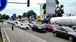 Jalur Cirebon-Kuningan Macet 4 Km, Kendaraan Dipacu dengan Kecepatan Rendah <