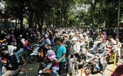 Pengunjung Ragunan Membeludak, Pintu Masuk Macet Parah