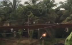 Jembatan Dihantam Angin Kencang, Remaja Perempuan Jatuh ke Sungai di Muara Enim <