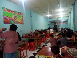 Dagangannya Laris, Pedagang Bakso Ini Raup Omzet hingga Rp16 Juta saat Libur Lebaran 2023