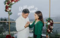 Clarissa Bertunangan dengan Anthony Tjiptodiharjo, Hary Tanoe: Congrats!