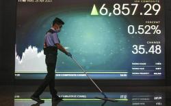 Riset MNC Sekuritas: IHSG Hari Ini Berpeluang Lanjutkan Penguatan, Cek 4 Rekomendasi Sahamnya