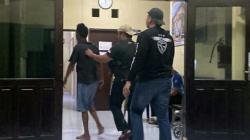 Mabuk Miras, Ayah di Bitung Kejar Anak Kandung Pakai Pisau Beracun