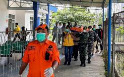 Tim SAR Evakuasi 11 Jenazah Korban Kecelakaan Kapal Evelyn Calisca