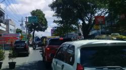Ribuan Kendaraan Padati Jalur Pemalang Selatan Menuju Objek Wisata Guci <