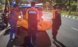 Kecelakaan di Surabaya, Pemotor Tewas usai Tabrak Pembatas Jalan<