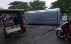 Kecelakaan Hari Ini di Tebing Tinggi, Minibus Terguling Belasan Orang Terluka