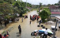 Banjir Masih Rendam Permukiman di Baturaja Timur OKU, Ketinggian Mencapai 3 Meter<