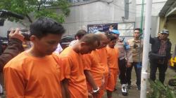Polisi Tangkap 5 Pencuri Motor di Kota Bandung, Modus Pakai Jaket Ojol<