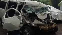 Kecelakaan di Tol Cipularang Hari Ini, Luxio Sarat Penumpang Tabrak Fuso 9 Luka<