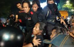Blokade Jalan, 7 Mahasiswa di Makassar Diamankan saat Demo Hardiknas