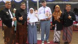 Hebat, 2 Pelajar SMA Asal Blora Diterima di 10 Kampus Luar Negeri 