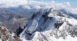 2 Pendaki Tewas di Puncak Carstensz Papua Diduga Kena Hipotermia<
