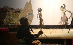 Nonton Pertunjukan Wayang Kulit 72 Jam Nonstop