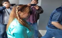  Lina Mukherjee Datangi Polda Sumsel untuk Diperiksa terkait Konten Makan Babi <