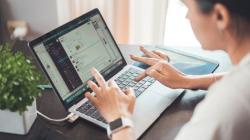 4 Tip Tubuh Fit di Tengah Cuaca Ekstrem, Minum Susu hingga Batasi Bekerja di Laptop