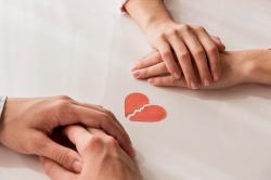 4 Tips Ampuh untuk Mengatasi Patah Hati Setelah Putus Cinta