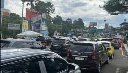 Lalin Menuju Puncak Bogor Padat Pagi Ini, Polisi Berlakukan One Way