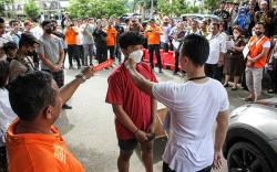 Tampang AKBP Achiruddin Hasibuan Pakai Rompi Tahanan dan Sandal Jepit