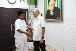 Sowan ke Gus Muwafiq, Ganjar Obrolkan Band Rock hingga Bebek Klathak