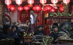 Pentas Wayang Kulit di Klenteng Tjoe Hwie Kiong Kediri