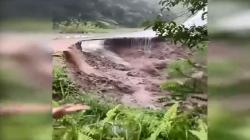 Banjir Bandang Terjang Tana Toraja, Jalan hingga Jembatan Putus